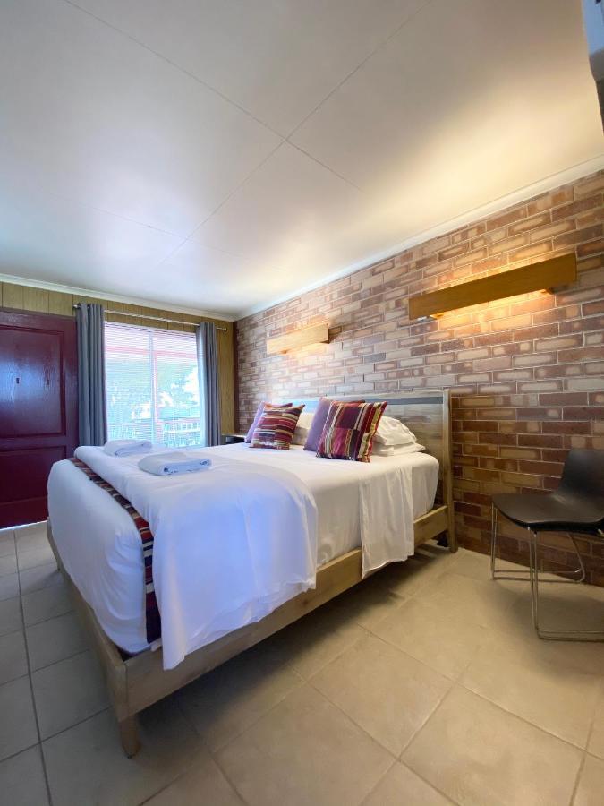Proserpine Motor Lodge Buitenkant foto