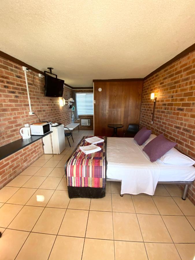 Proserpine Motor Lodge Buitenkant foto