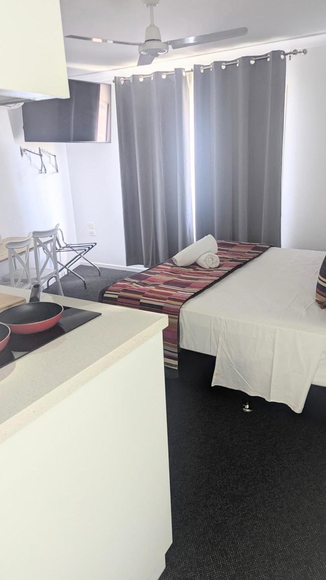 Proserpine Motor Lodge Buitenkant foto