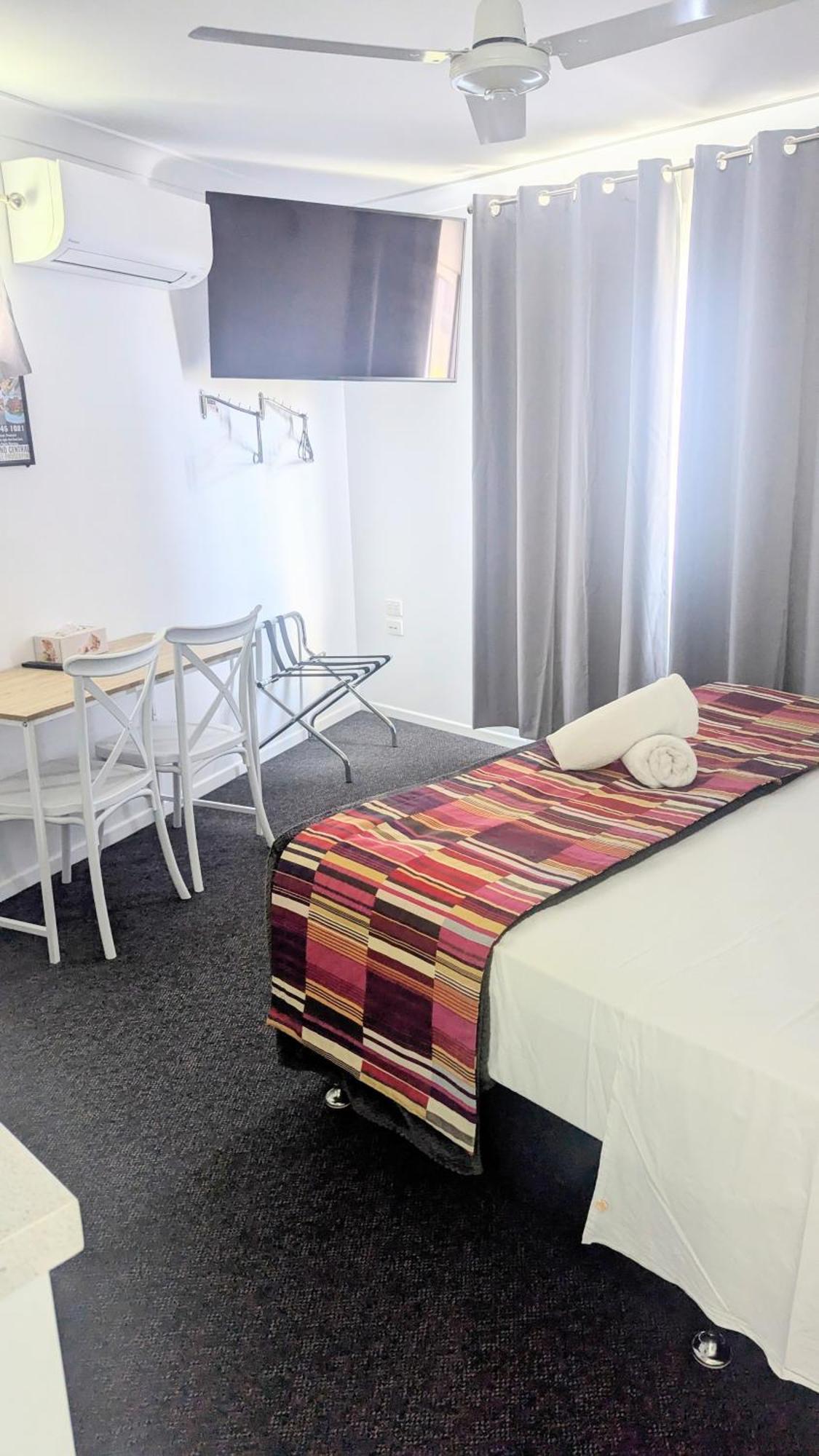 Proserpine Motor Lodge Buitenkant foto