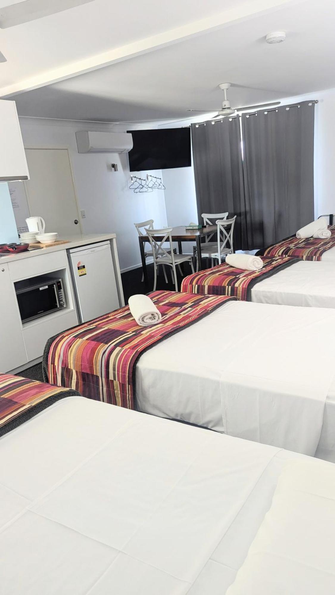 Proserpine Motor Lodge Buitenkant foto