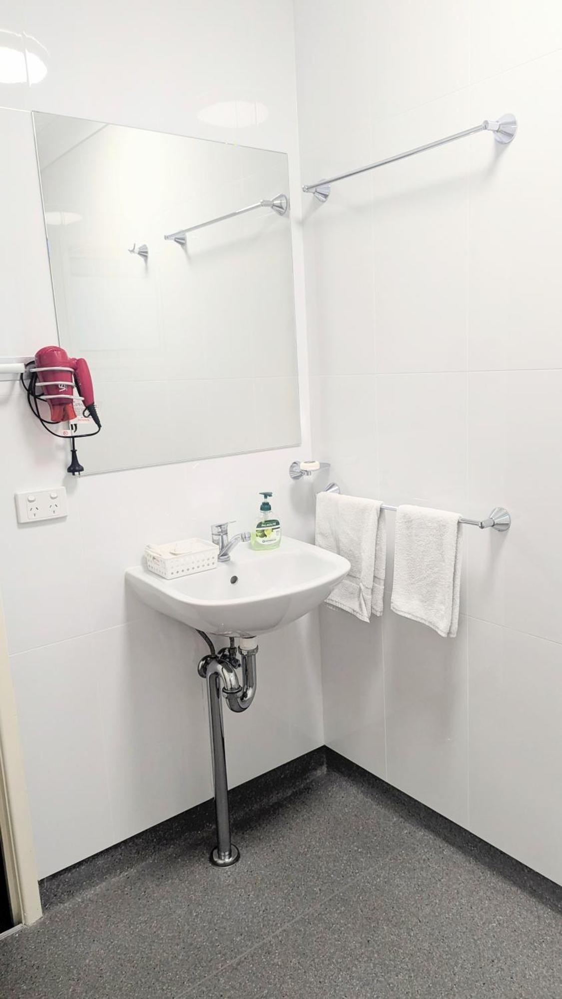 Proserpine Motor Lodge Buitenkant foto